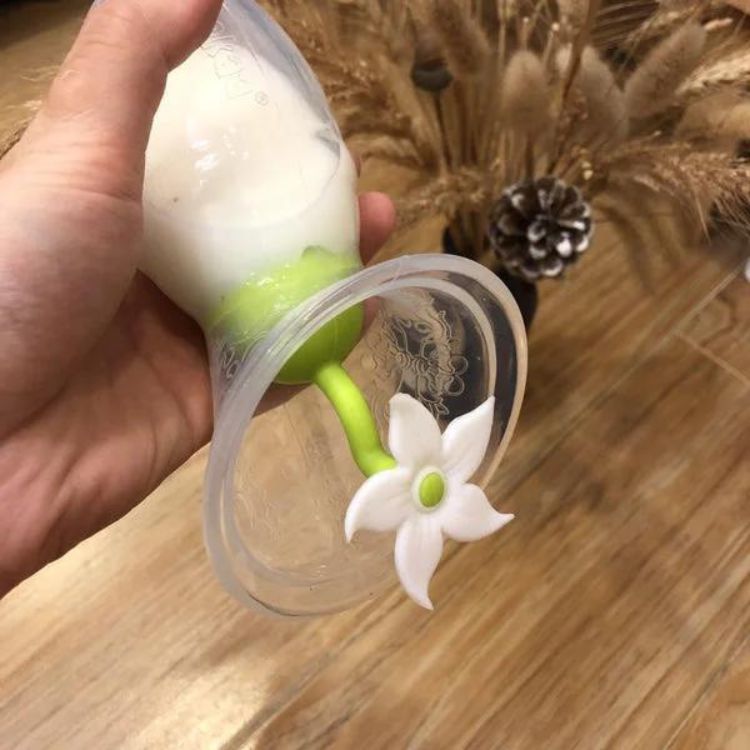 Silicone Breast Pump with Flower Stopper